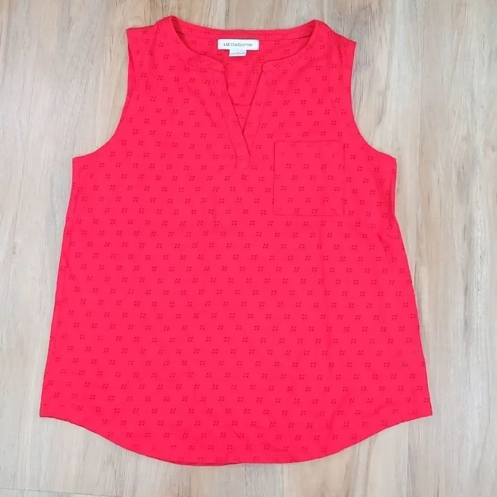 🔺️Liz Claiborne Red Eyelet Sleeveless Top w/Chest Pocket Small